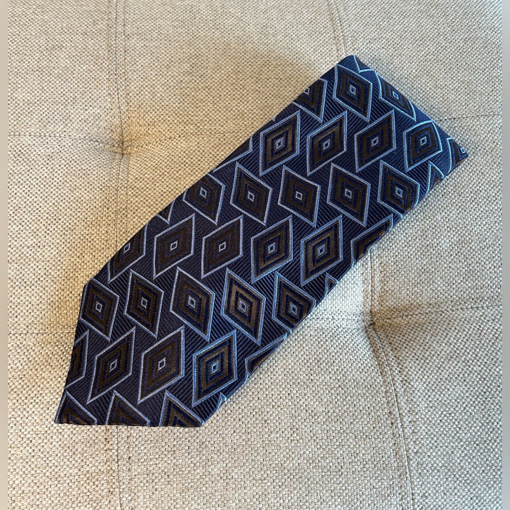 Villa Bolgheri Italia Silk Necktie Blue Geometric Pattern Tie Made in Italy EUC